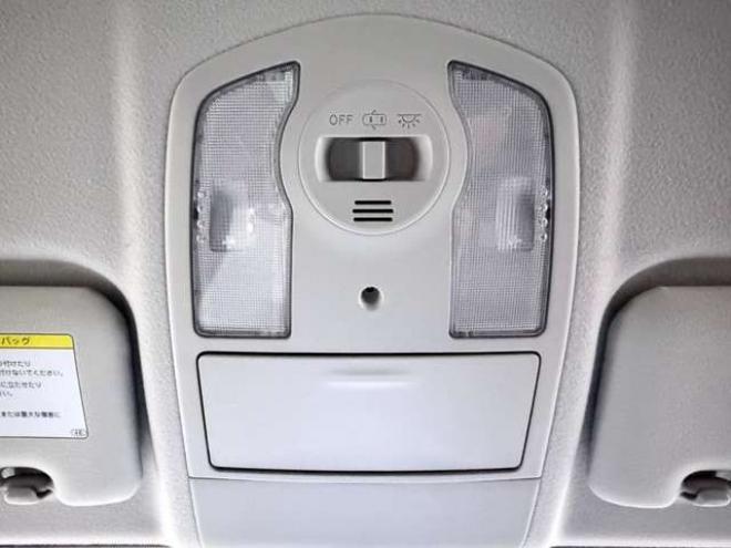 プリウス1.8 S　下廻防錆TVナビBカメエンスタ 2WD 1800