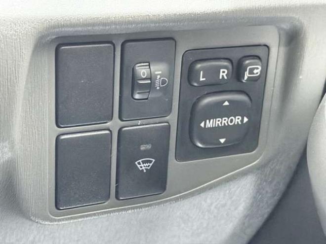 プリウス1.8 S　下廻防錆TVナビBカメエンスタ 2WD 1800