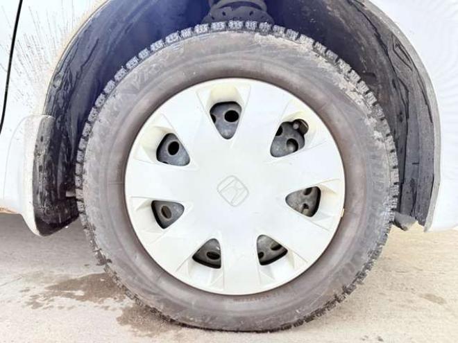 フリード1.5 G Lパッケージ 4WD　下廻防錆TVナビBカメ 1500