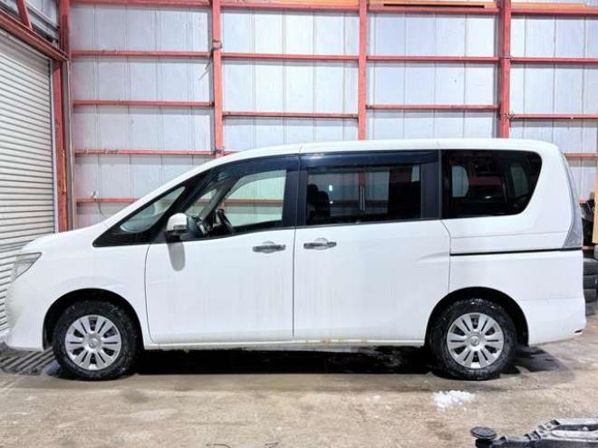 セレナ2.0 20X 4WD　下廻防錆TVナビBカメETCエンスタ 2000