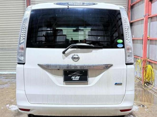 セレナ2.0 20X 4WD　下廻防錆TVナビBカメETCエンスタ 2000