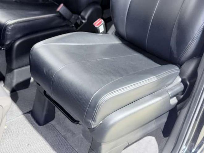 ステップワゴン2.0 L 4WD　下廻防錆 2000