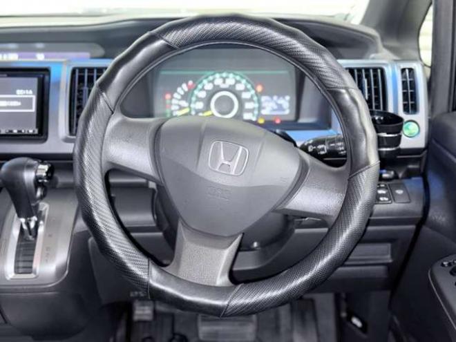 ステップワゴン2.0 L 4WD　下廻防錆 2000