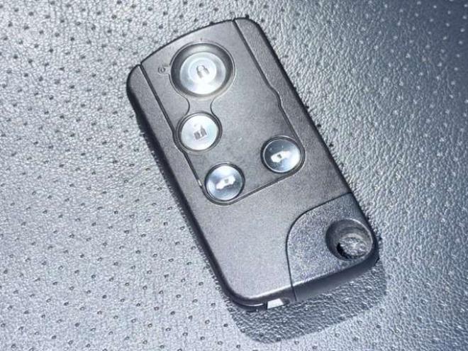 ステップワゴン2.0 L 4WD　下廻防錆 2000