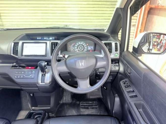 ステップワゴン2.0 G Lパッケージ 4WD　下廻防錆TVナビBカメETC 2000