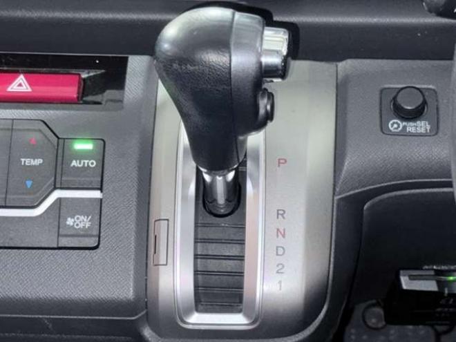 ステップワゴン2.0 G Lパッケージ 4WD　下廻防錆TVナビBカメETC 2000