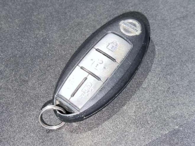 セレナ2.0 20X Vセレクション+Safety 4WD　防錆塗装TVナビBカメETC 2000