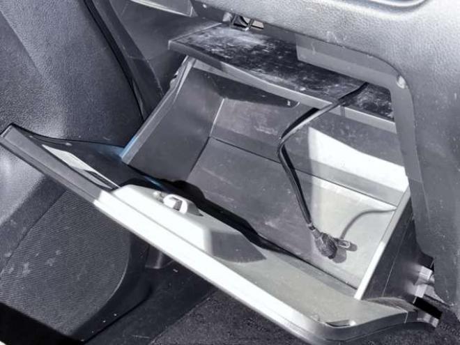 セレナ2.0 20X Vセレクション+Safety 4WD　防錆塗装TVナビBカメETC 2000