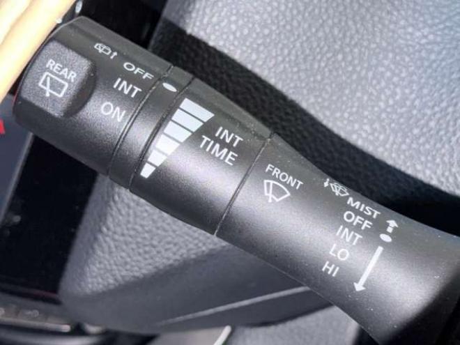 セレナ2.0 20X Vセレクション+Safety 4WD　防錆塗装TVナビBカメETC 2000