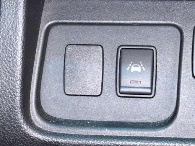 セレナ2.0 20X Vセレクション+Safety 4WD　防錆塗装TVナビBカメETC 2000