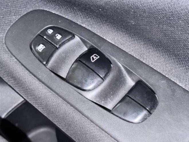 セレナ2.0 20X Vセレクション+Safety 4WD　防錆塗装TVナビBカメETC 2000