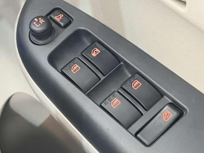 パッソ1.0 X 4WD　防錆塗装TVナビBカメエンスタ 1000