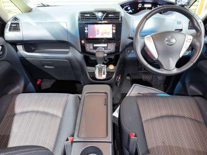 セレナ2.0 ハイウェイスター Vセレクション+Safety アドバンストセーフティ パッケージ 4WD　防錆塗装TVナビETCエンスタ 2000