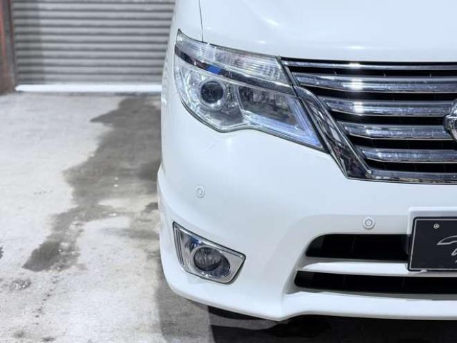 セレナ2.0 ハイウェイスター Vセレクション+Safety アドバンストセーフティ パッケージ 4WD　防錆塗装TVナビETCエンスタ 2000