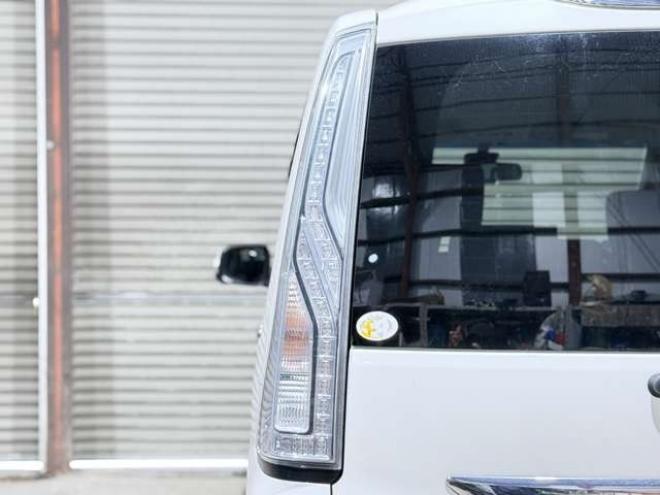 セレナ2.0 ハイウェイスター Vセレクション+Safety アドバンストセーフティ パッケージ 4WD　防錆塗装TVナビETCエンスタ 2000