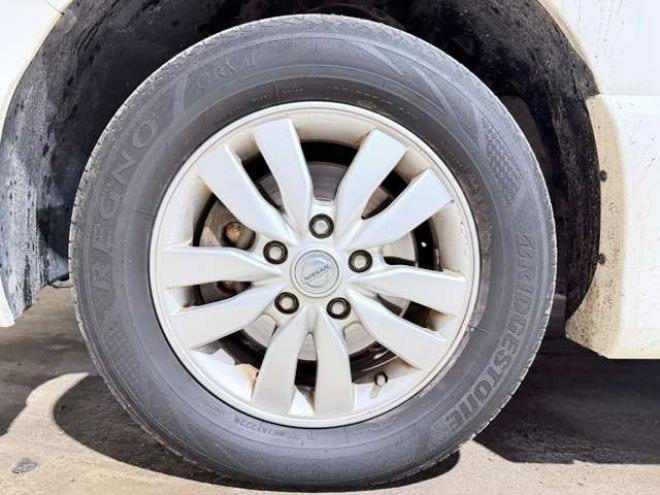 セレナ2.0 ハイウェイスター Vセレクション+Safety アドバンストセーフティ パッケージ 4WD　防錆塗装TVナビETCエンスタ 2000