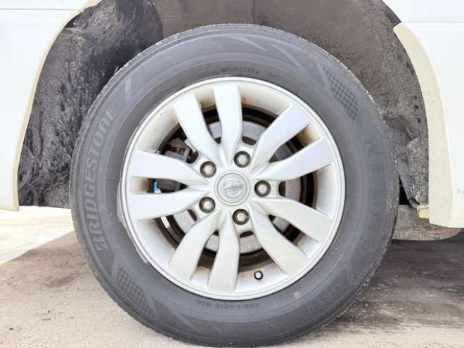 セレナ2.0 ハイウェイスター Vセレクション+Safety アドバンストセーフティ パッケージ 4WD　防錆塗装TVナビETCエンスタ 2000