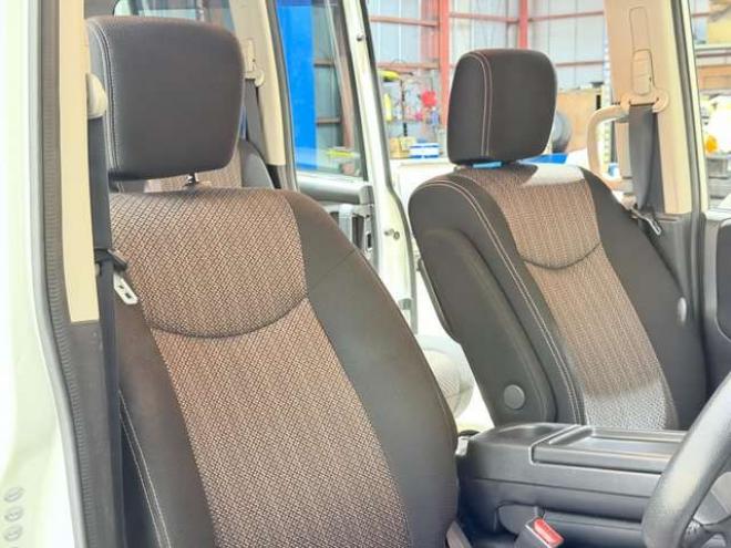 セレナ2.0 ハイウェイスター Vセレクション+Safety アドバンストセーフティ パッケージ 4WD　防錆塗装TVナビETCエンスタ 2000