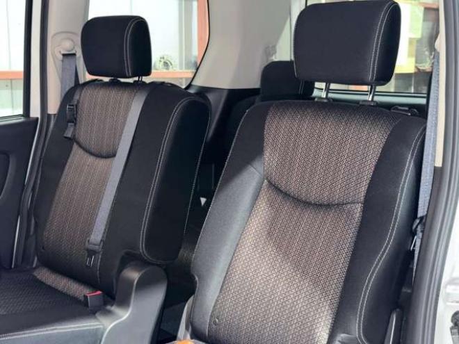 セレナ2.0 ハイウェイスター Vセレクション+Safety アドバンストセーフティ パッケージ 4WD　防錆塗装TVナビETCエンスタ 2000