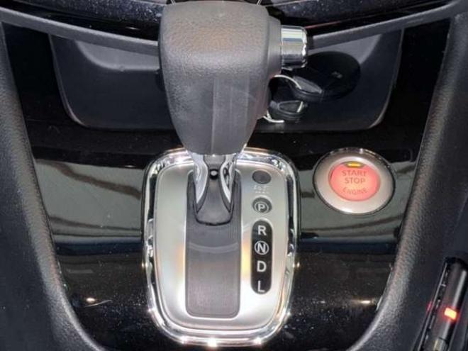 セレナ2.0 ハイウェイスター Vセレクション+Safety アドバンストセーフティ パッケージ 4WD　防錆塗装TVナビETCエンスタ 2000