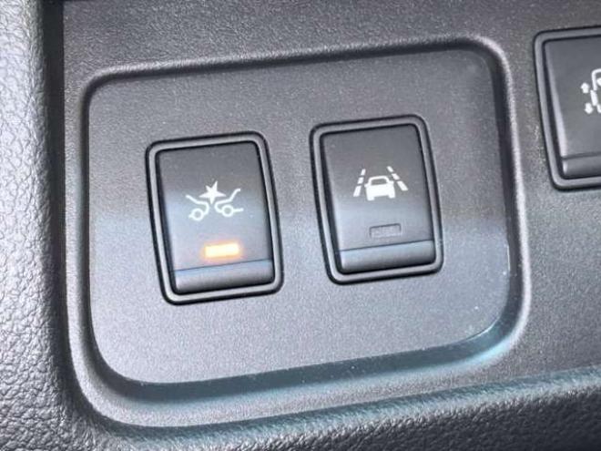 セレナ2.0 ハイウェイスター Vセレクション+Safety アドバンストセーフティ パッケージ 4WD　防錆塗装TVナビETCエンスタ 2000