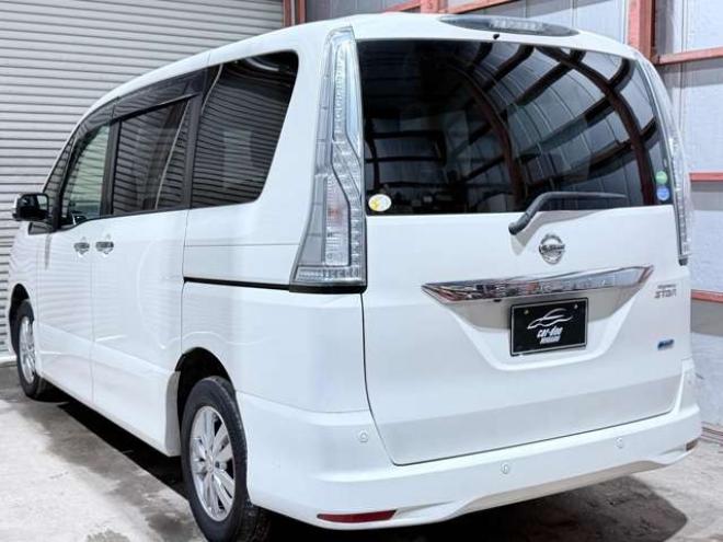 セレナ2.0 ハイウェイスター Vセレクション+Safety アドバンストセーフティ パッケージ 4WD　防錆塗装TVナビETCエンスタ 2000