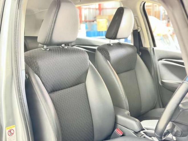 フィット1.5 ハイブリッド Lパッケージ 4WD　防錆塗装TVナビBカメ 1500