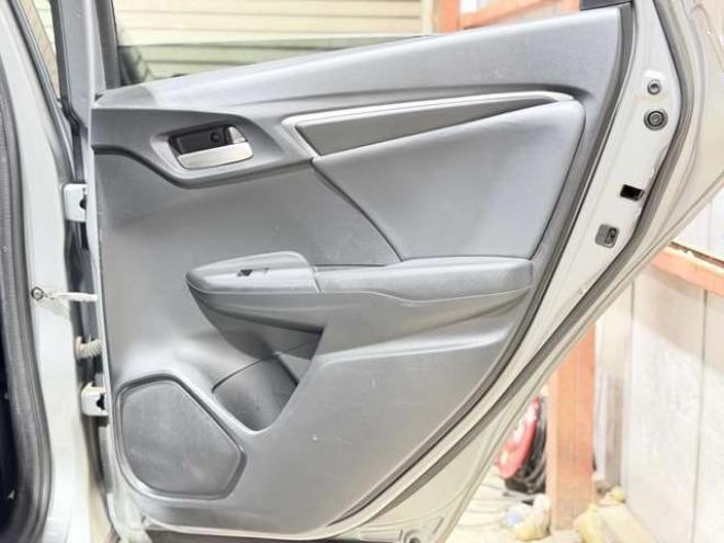 フィット1.5 ハイブリッド Lパッケージ 4WD　防錆塗装TVナビBカメ 1500