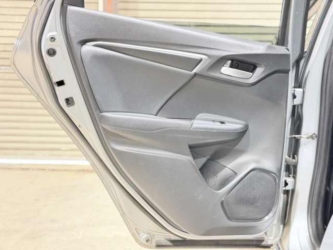 フィット1.5 ハイブリッド Lパッケージ 4WD　防錆塗装TVナビBカメ 1500