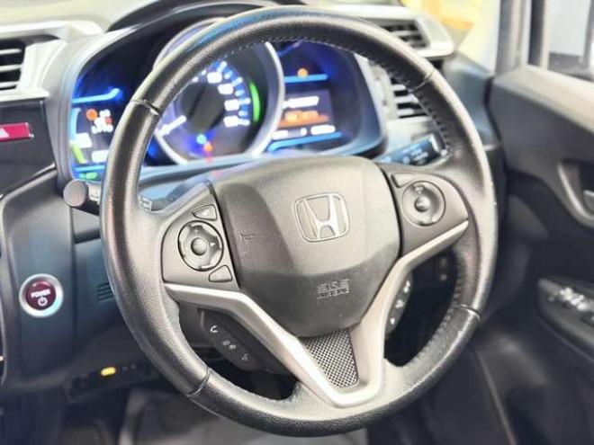 フィット1.5 ハイブリッド Lパッケージ 4WD　防錆塗装TVナビBカメ 1500