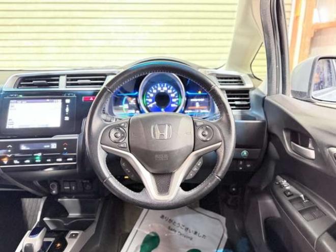 フィット1.5 ハイブリッド Lパッケージ 4WD　防錆塗装TVナビBカメ 1500