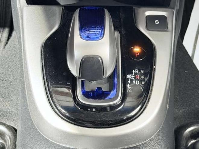 フィット1.5 ハイブリッド Lパッケージ 4WD　防錆塗装TVナビBカメ 1500