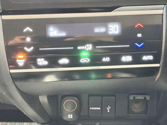 フィット1.5 ハイブリッド Lパッケージ 4WD　防錆塗装TVナビBカメ 1500