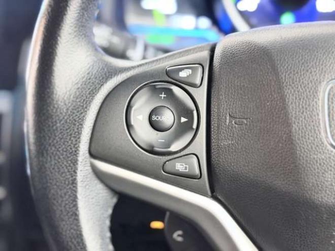 フィット1.5 ハイブリッド Lパッケージ 4WD　防錆塗装TVナビBカメ 1500