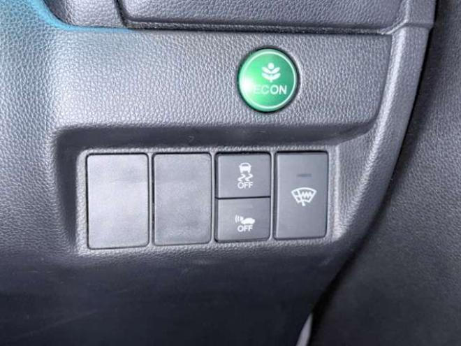 フィット1.5 ハイブリッド Lパッケージ 4WD　防錆塗装TVナビBカメ 1500