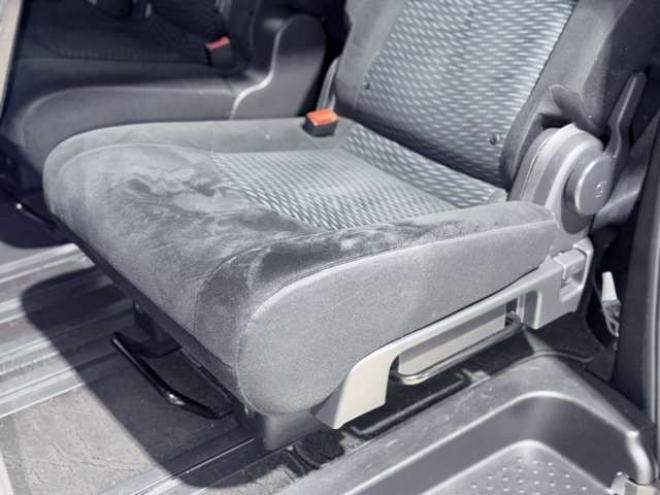 セレナ2.0 20X 4WD　防錆塗装キーレスナビETC 2000