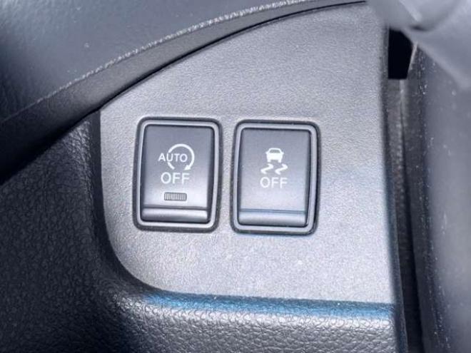 セレナ2.0 20X 4WD　防錆塗装キーレスナビETC 2000