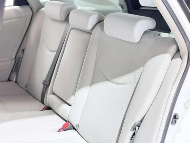 プリウス1.8 S　防錆塗装エンスタ 2WD 1800