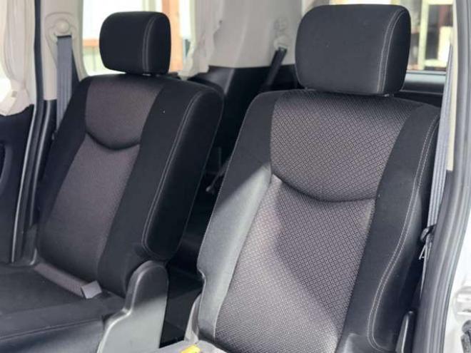 セレナ2.0 ハイウェイスター 4WD　防錆塗装TVナビBカメエンスタ後席モニタ 2000