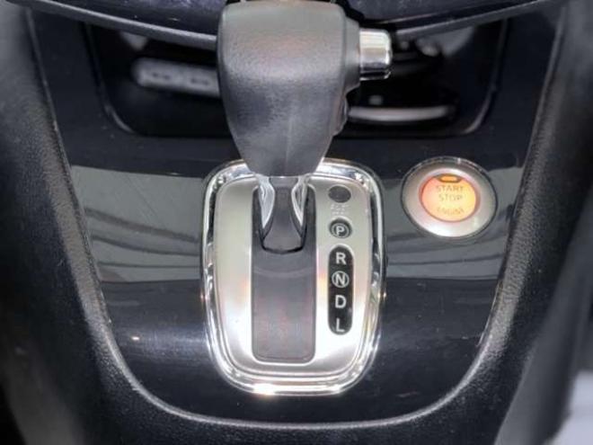 セレナ2.0 ハイウェイスター 4WD　防錆塗装TVナビBカメエンスタ後席モニタ 2000