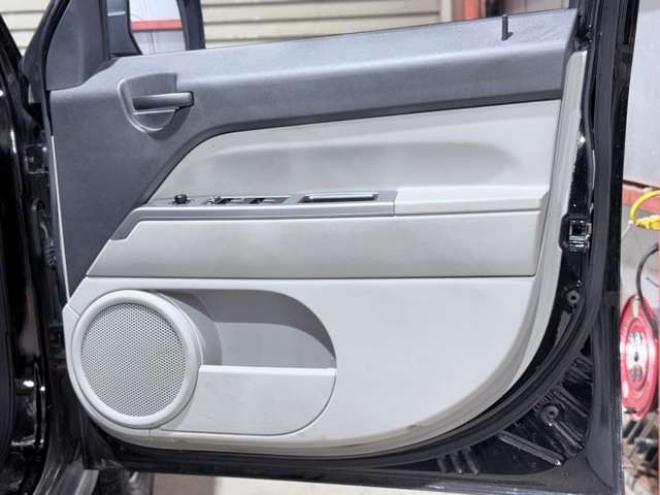 クライスラー・ジープパトリオット リミテッド 4WD　下廻防錆 正規輸入車 2400