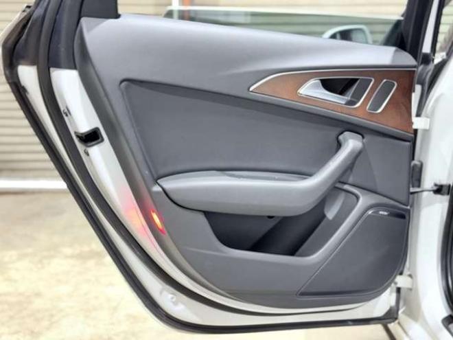 アウディA6アバント 2.8 FSI クワトロ 4WD　下廻防錆TVナビBカメETC 正規輸入車 2800