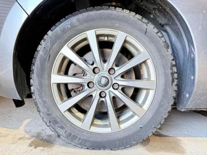 リーフ30kWh X　下廻防錆TVナビBカメETC夏冬タイヤ 2WD 不明