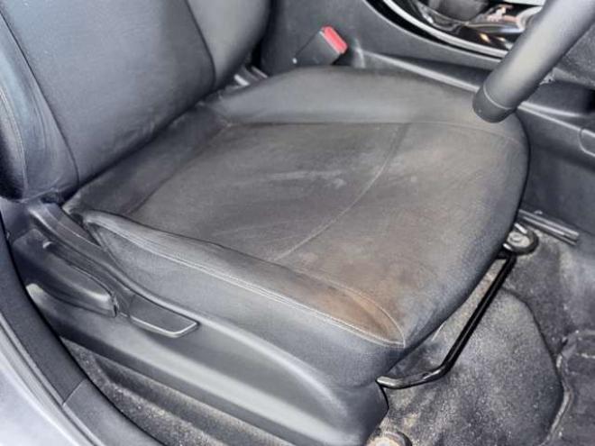 リーフ30kWh X　下廻防錆TVナビBカメETC夏冬タイヤ 2WD 不明