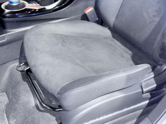 リーフ30kWh X　下廻防錆TVナビBカメETC夏冬タイヤ 2WD 不明