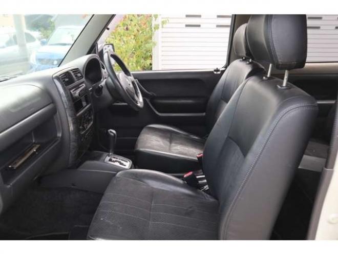 ジムニーランドベンチャー 4WD　AT・4WD・ターボ・修復なし・R8/6月 660