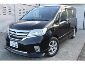 セレナ　2.0 ハイウェイスター 4WD　HID・ナビ・TV・両側パワースライドドア・バックカメラ・R9/5月・9.6万キロ 2000