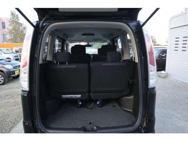 セレナ2.0 ハイウェイスター 4WD　HID・ナビ・TV・両側パワースライドドア・バックカメラ・R9/5月・9.6万キロ 2000