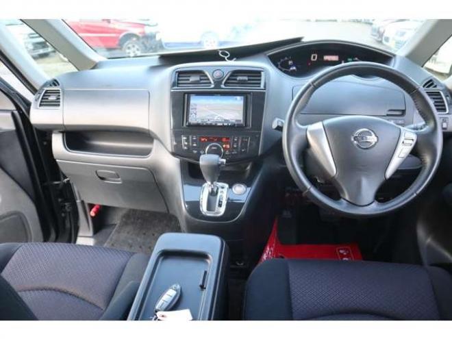 セレナ2.0 ハイウェイスター 4WD　HID・ナビ・TV・両側パワースライドドア・バックカメラ・R9/5月・9.6万キロ 2000