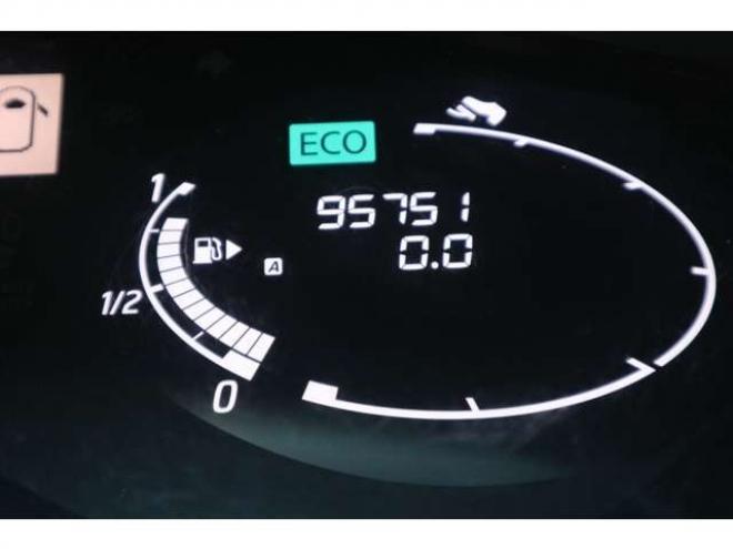 セレナ2.0 ハイウェイスター 4WD　HID・ナビ・TV・両側パワースライドドア・バックカメラ・R9/5月・9.6万キロ 2000